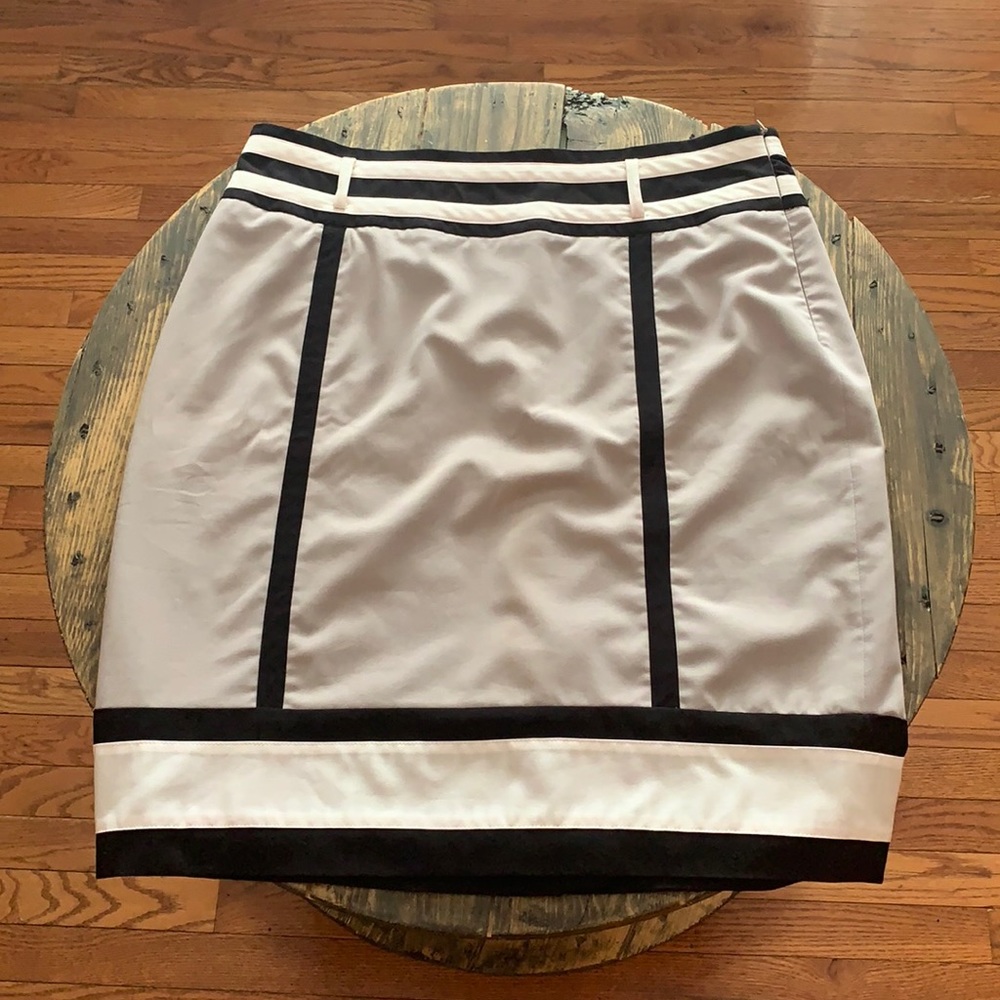 BLACK WHITE GRAY SKIRT